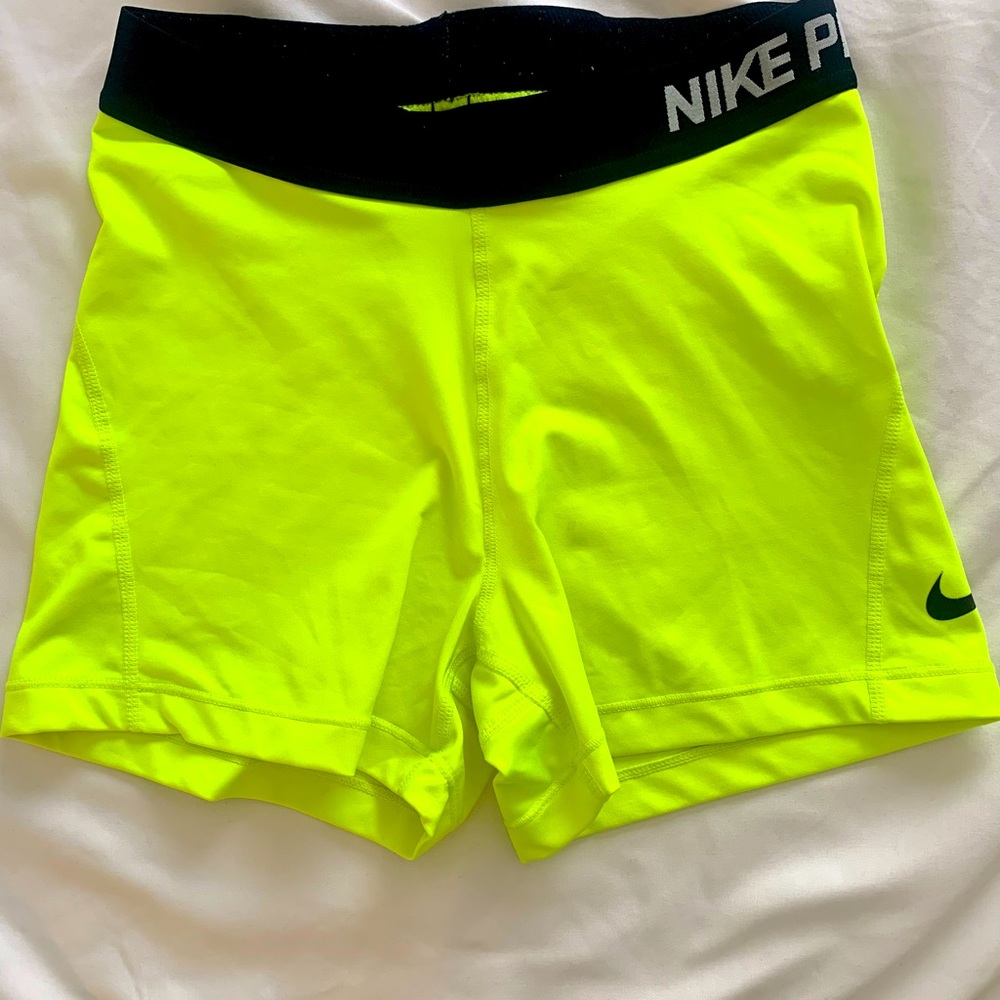 Women’s Nike 3” Spandex Short. Neon Yellow. Size Medium